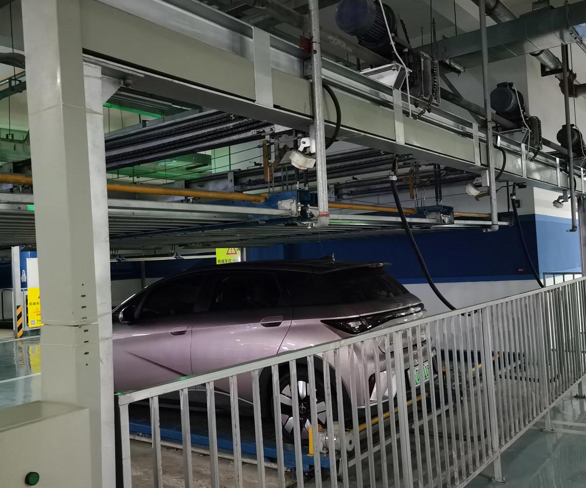 雙層升降橫移式停車立體車庫出租.jpg
