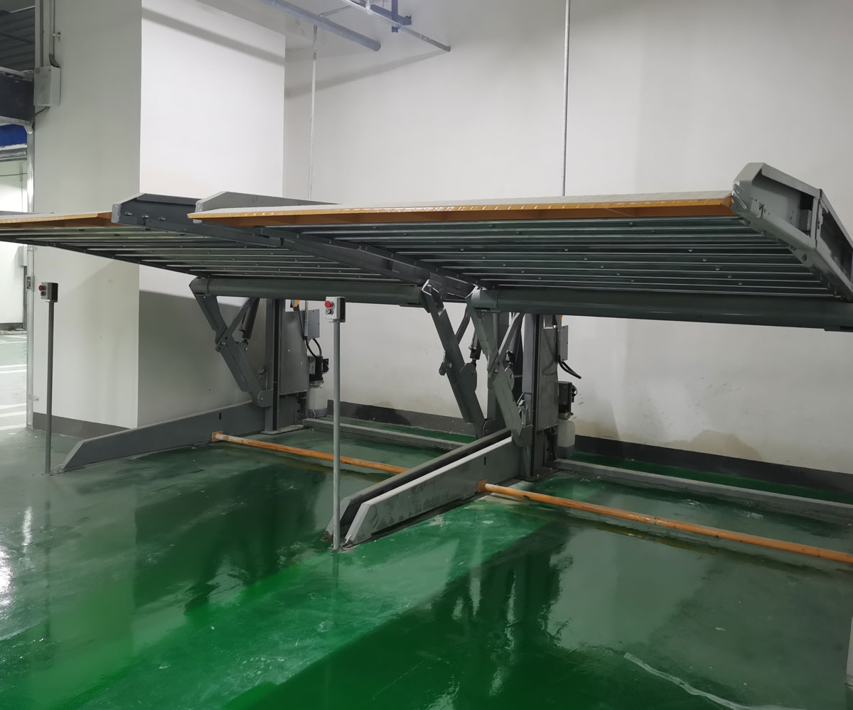 白云小區(qū)2層升降式機械車位