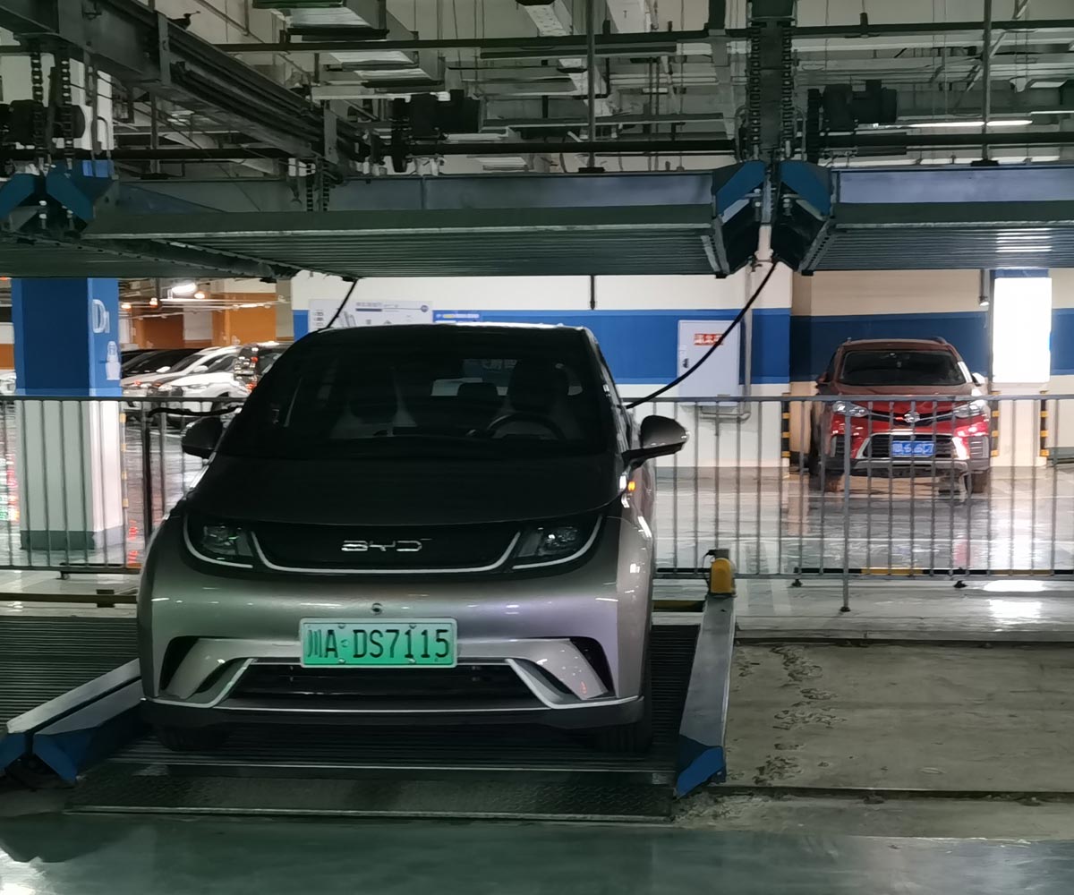 赫章兩層升降橫移立體車庫